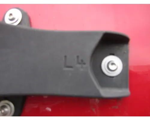 FREIGHTLINER CASCADIA 126 FAIRING BRACKETMOUNT