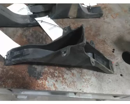 FREIGHTLINER CASCADIA 126 FAIRING BRACKETMOUNT