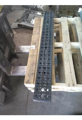 FREIGHTLINER CASCADIA 126 FAIRING STEP