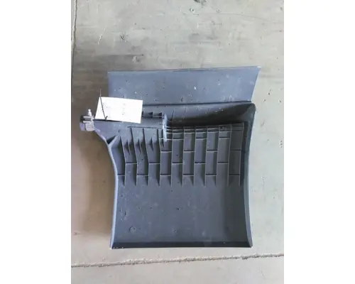 FREIGHTLINER CASCADIA 126 FENDER, QUARTERHALF REAR