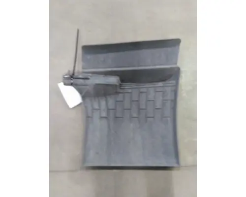 FREIGHTLINER CASCADIA 126 FENDER, QUARTERHALF REAR