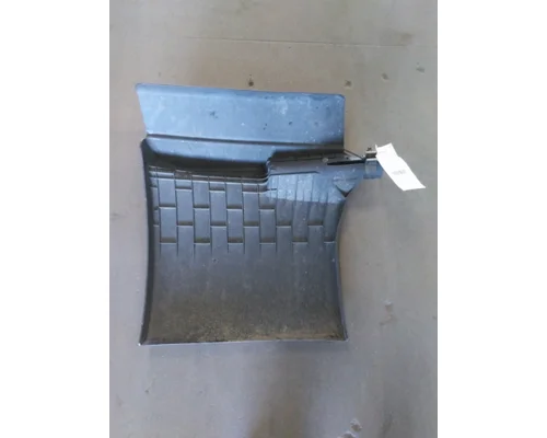 FREIGHTLINER CASCADIA 126 FENDER, QUARTERHALF REAR