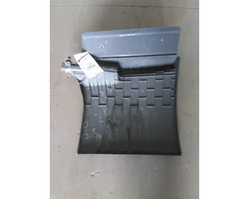 FREIGHTLINER CASCADIA 126 FENDER, QUARTERHALF REAR