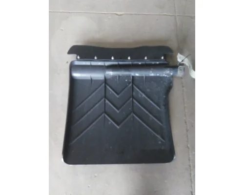 FREIGHTLINER CASCADIA 126 FENDER, QUARTERHALF REAR