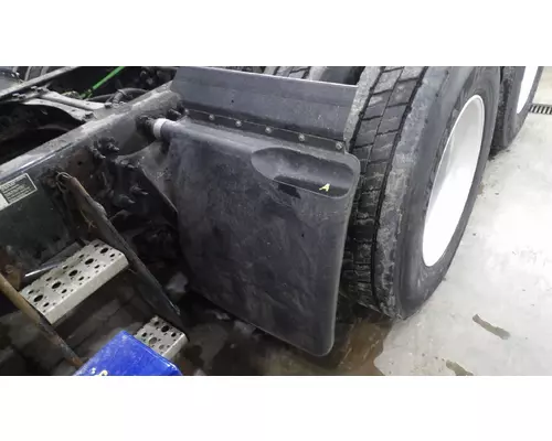 FREIGHTLINER CASCADIA 126 FENDER, QUARTERHALF REAR