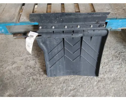 FREIGHTLINER CASCADIA 126 FENDER, QUARTERHALF REAR