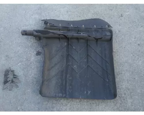 FREIGHTLINER CASCADIA 126 FENDER, QUARTERHALF REAR