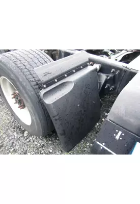 FREIGHTLINER CASCADIA 126 FENDER, QUARTER/HALF REAR