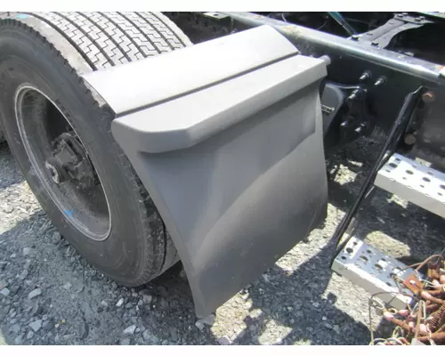 FREIGHTLINER CASCADIA 126 FENDER, QUARTERHALF REAR