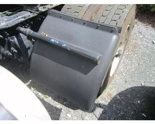 FREIGHTLINER CASCADIA 126 FENDER, QUARTERHALF REAR