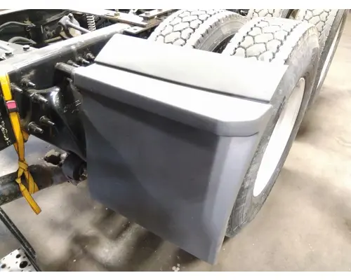 FREIGHTLINER CASCADIA 126 FENDER, QUARTERHALF REAR