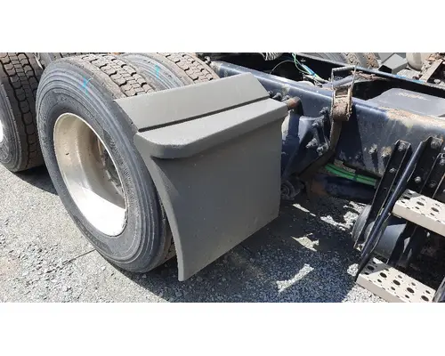 FREIGHTLINER CASCADIA 126 FENDER, QUARTERHALF REAR