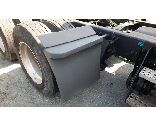 FREIGHTLINER CASCADIA 126 FENDER, QUARTERHALF REAR