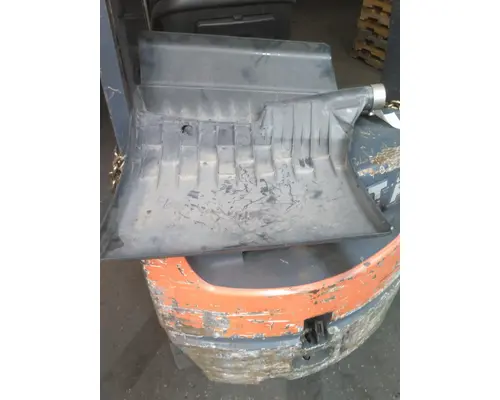 FREIGHTLINER CASCADIA 126 FENDER, QUARTERHALF REAR