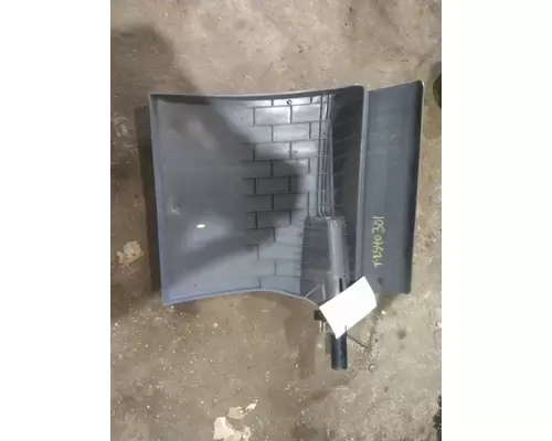 FREIGHTLINER CASCADIA 126 FENDER, QUARTERHALF REAR