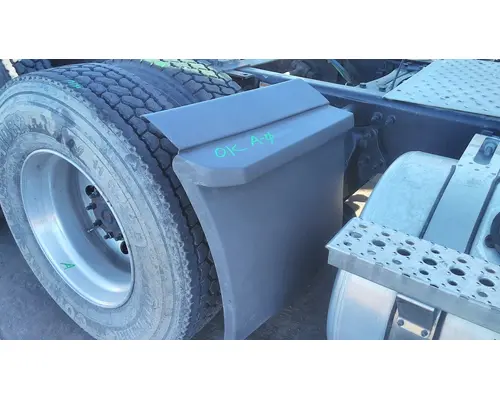 FREIGHTLINER CASCADIA 126 FENDER, QUARTERHALF REAR