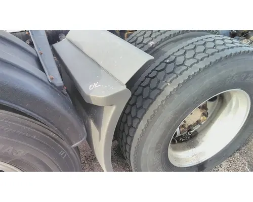 FREIGHTLINER CASCADIA 126 FENDER, QUARTERHALF REAR