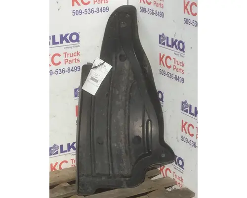 FREIGHTLINER CASCADIA 126 FENDER, SPLASH SHIELDGUARD
