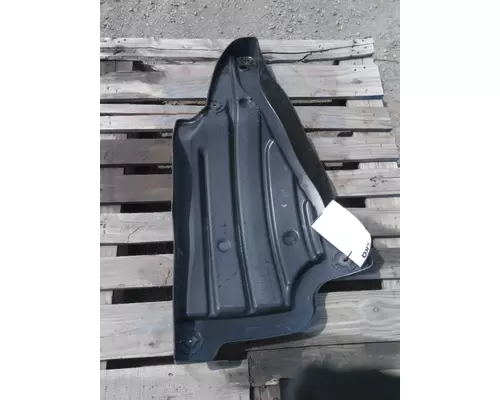 FREIGHTLINER CASCADIA 126 FENDER, SPLASH SHIELDGUARD