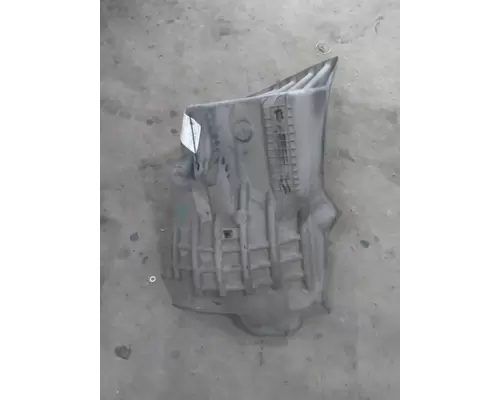 FREIGHTLINER CASCADIA 126 FENDER, SPLASH SHIELDGUARD