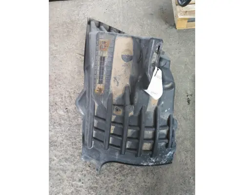 FREIGHTLINER CASCADIA 126 FENDER, SPLASH SHIELDGUARD