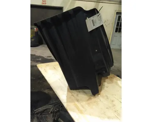 FREIGHTLINER CASCADIA 126 FENDER, SPLASH SHIELDGUARD