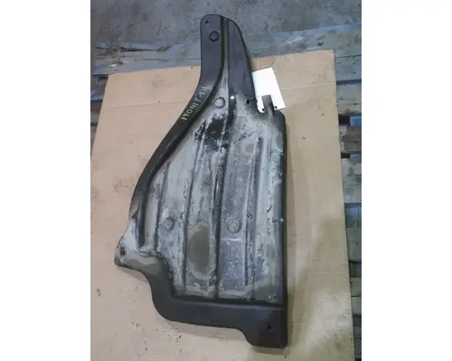 FREIGHTLINER CASCADIA 126 FENDER, SPLASH SHIELDGUARD