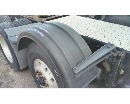 FREIGHTLINER CASCADIA 126 FENDER ASSEMBLY, REAR