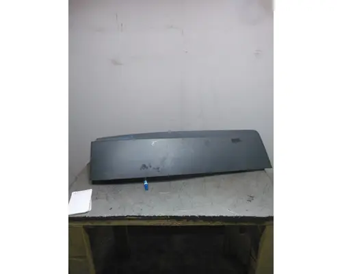 FREIGHTLINER CASCADIA 126 FENDER EXTENSION