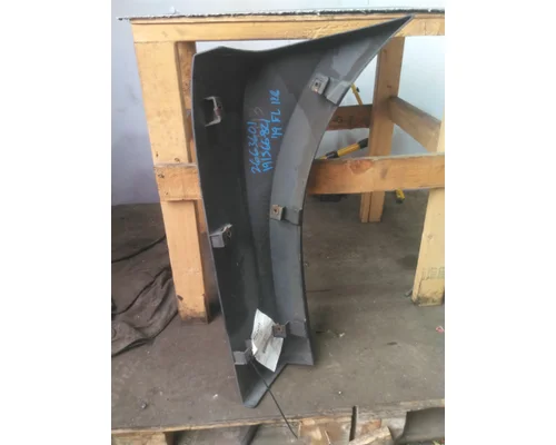 FREIGHTLINER CASCADIA 126 FENDER EXTENSION