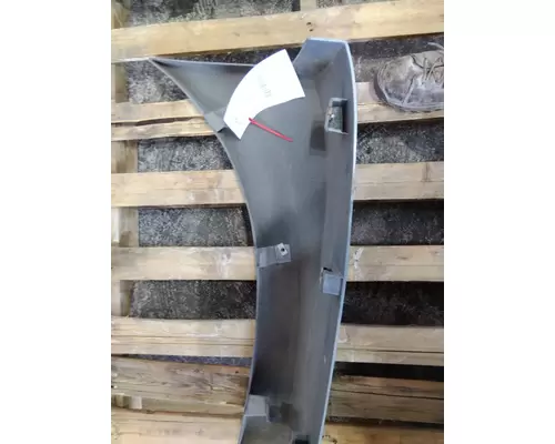 FREIGHTLINER CASCADIA 126 FENDER EXTENSION