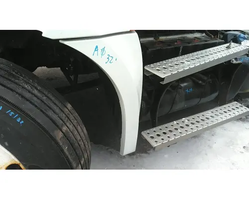 FREIGHTLINER CASCADIA 126 FENDER EXTENSION