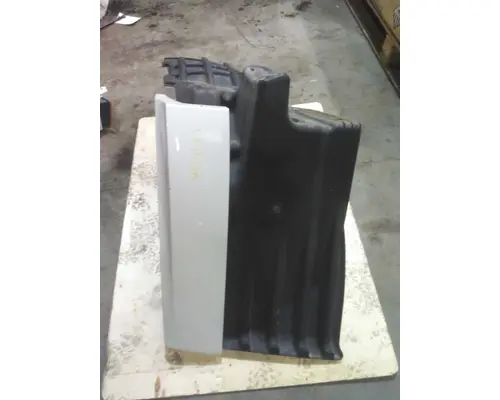 FREIGHTLINER CASCADIA 126 FENDER EXTENSION