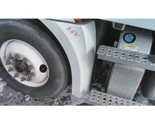 FREIGHTLINER CASCADIA 126 FENDER EXTENSION