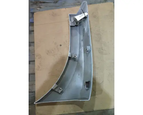 FREIGHTLINER CASCADIA 126 FENDER EXTENSION