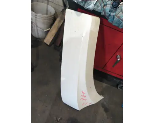 FREIGHTLINER CASCADIA 126 FENDER EXTENSION