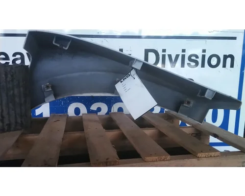 FREIGHTLINER CASCADIA 126 FENDER EXTENSION