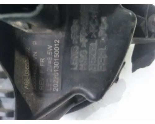 FREIGHTLINER CASCADIA 126 FOG LIGHT