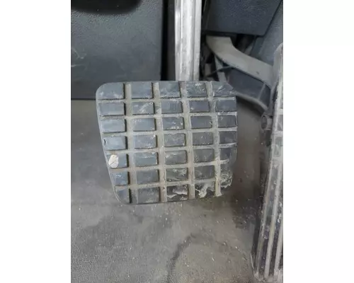 FREIGHTLINER CASCADIA 126 FOOT PEDAL