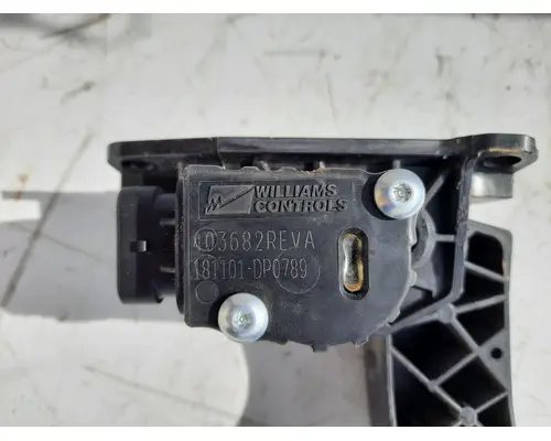 FREIGHTLINER CASCADIA 126 FOOT PEDAL