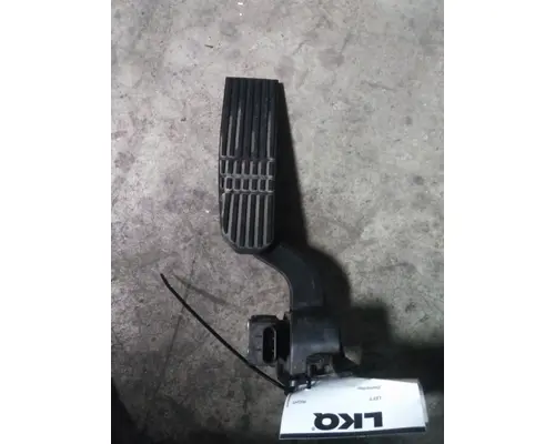 FREIGHTLINER CASCADIA 126 FOOT PEDAL