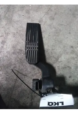 FREIGHTLINER CASCADIA 126 FOOT PEDAL