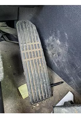 FREIGHTLINER CASCADIA 126 FOOT PEDAL