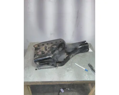 FREIGHTLINER CASCADIA 126 FRAME HORN