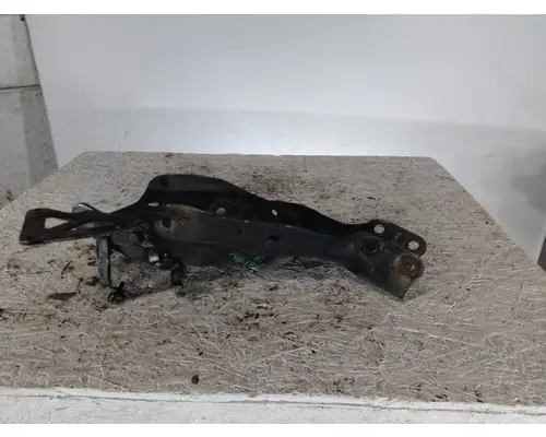 FREIGHTLINER CASCADIA 126 FRAME HORN