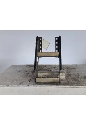 FREIGHTLINER CASCADIA 126 FRAME STEP