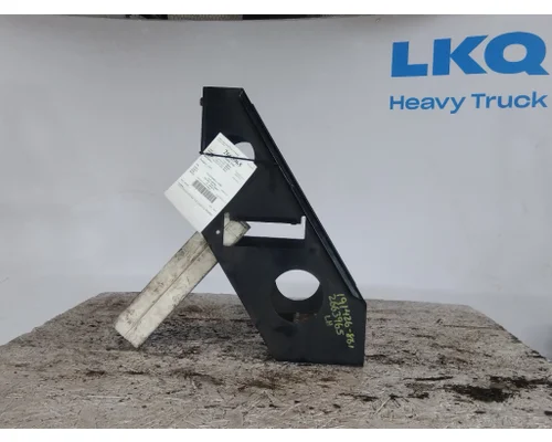 FREIGHTLINER CASCADIA 126 FRAME STEP