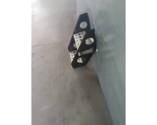 FREIGHTLINER CASCADIA 126 FRAME STEP
