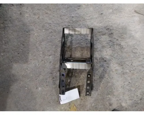 FREIGHTLINER CASCADIA 126 FRAME STEP