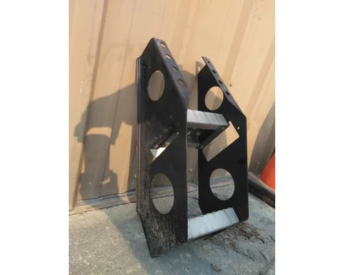FREIGHTLINER CASCADIA 126 FRAME STEP